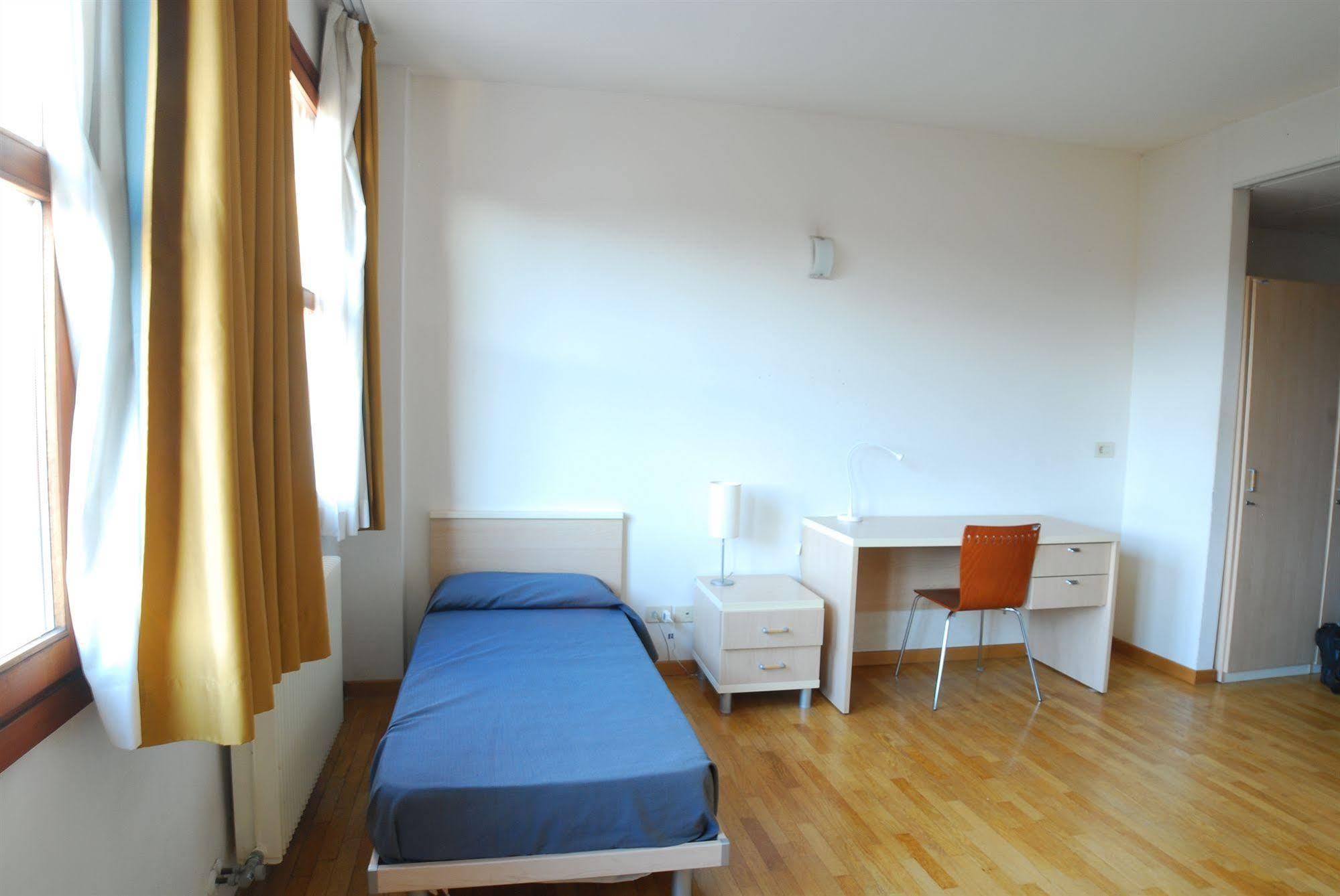 Sunny Terrace Hostel Venedig Exteriör bild